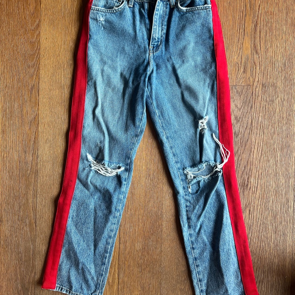 Carmar jeans with red detail down the side size 25